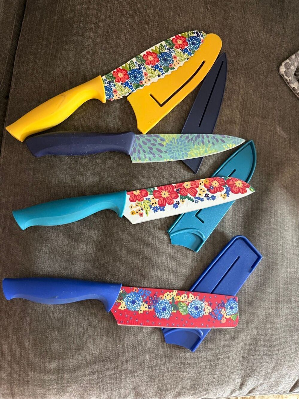 Bundle of 4 Fiesta Multicolored Floral Print Flatware Kitchen Knife Cutlery